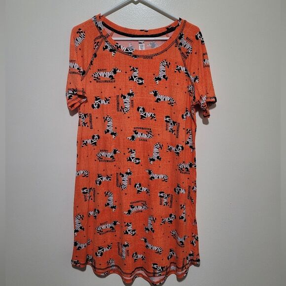 Celebrate Halloween Nightgown - Picture 1 of 5